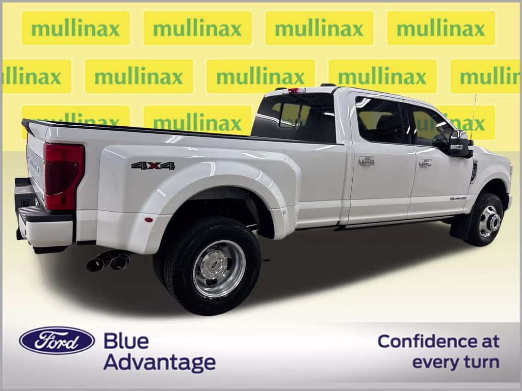 2022 White Metallic Ford Super Duty F-350 DRW Platinum 4X4 Truck