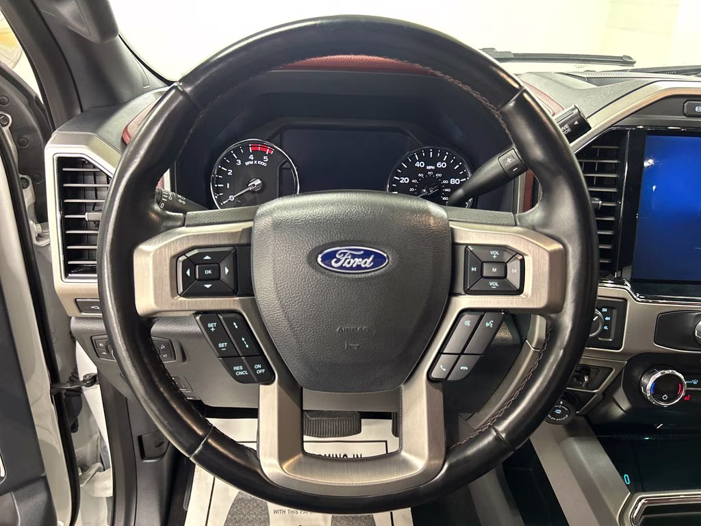 2022 White Metallic Ford Super Duty F-350 DRW Platinum 4X4 Truck