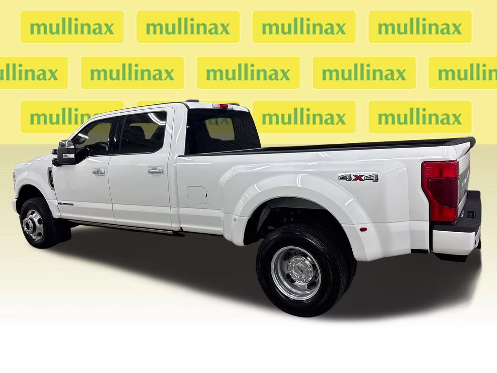 2022 White Metallic Ford Super Duty F-350 DRW Platinum 4X4 Truck