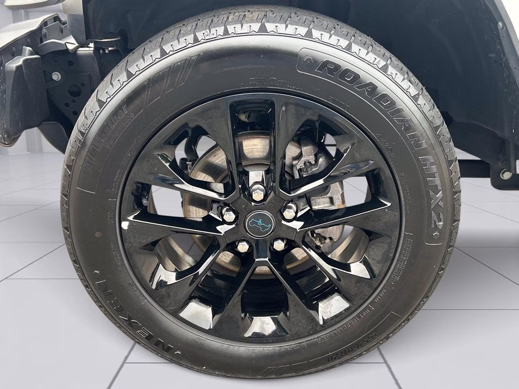 2024 Silver Zynith Clearcoat Jeep Wrangler Sahara 4xe 4X4 SUV