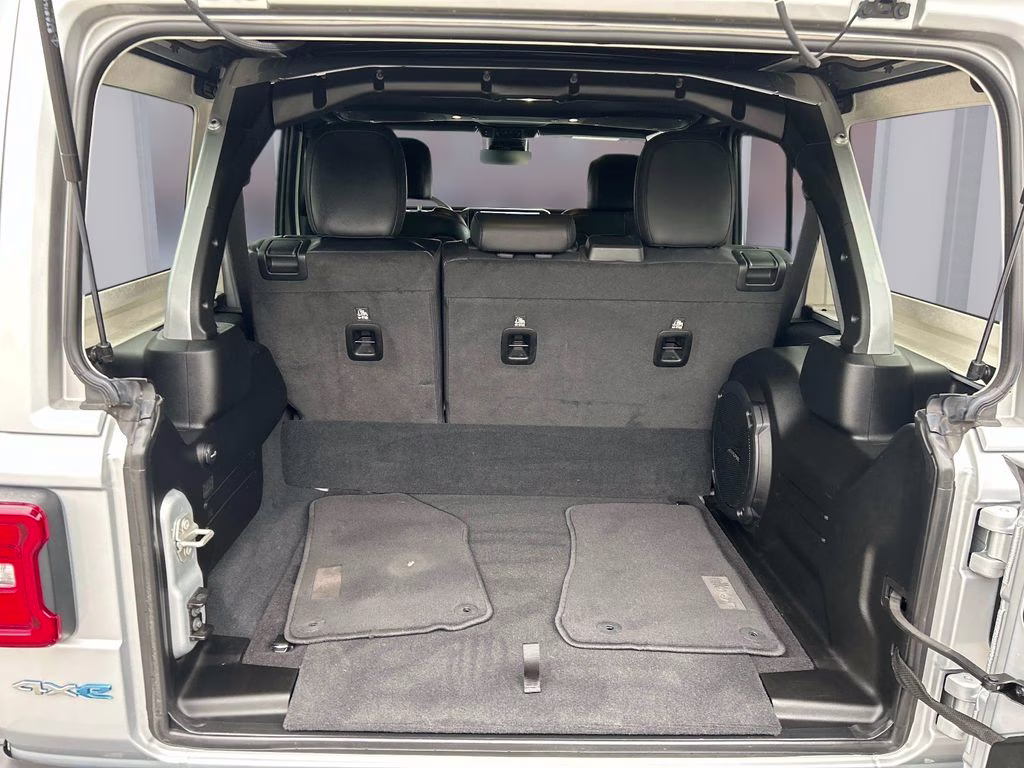 2024 Silver Zynith Clearcoat Jeep Wrangler Sahara 4xe 4X4 SUV
