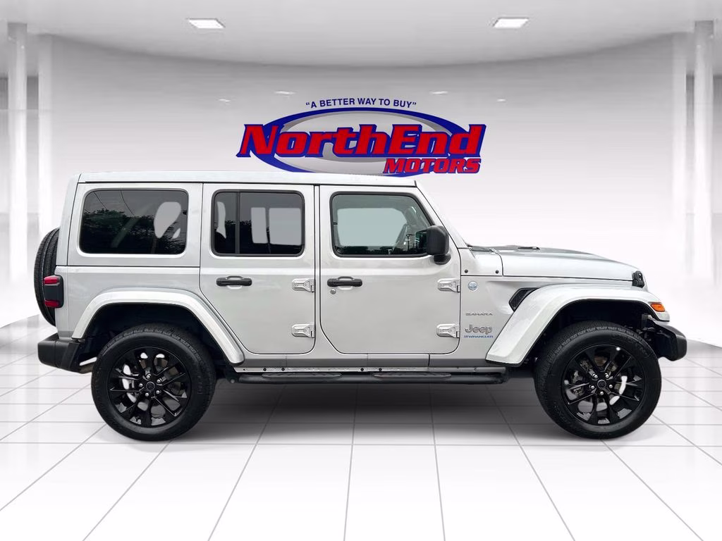 2024 Silver Zynith Clearcoat Jeep Wrangler Sahara 4xe 4X4 SUV