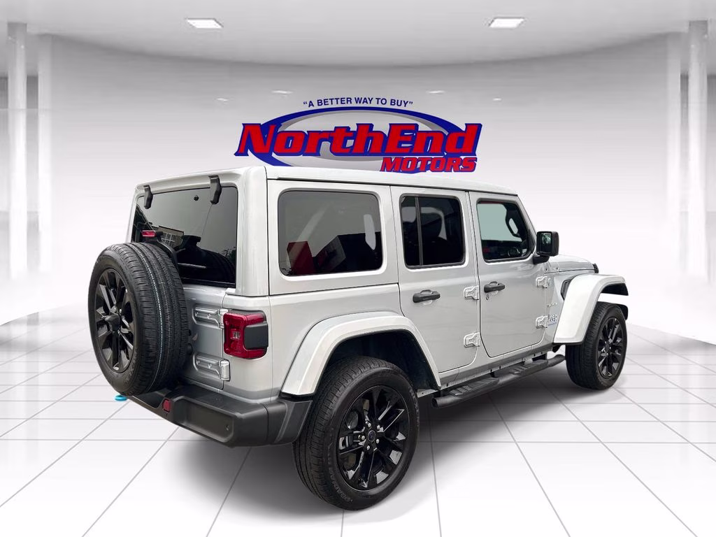 2024 Silver Zynith Clearcoat Jeep Wrangler Sahara 4xe 4X4 SUV