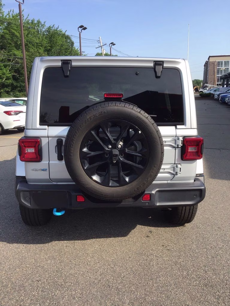 2024 Silver Zynith Clearcoat Jeep Wrangler Sahara 4xe 4X4 SUV