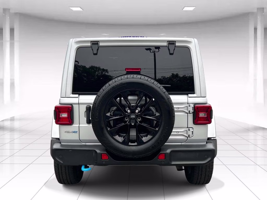 2024 Silver Zynith Clearcoat Jeep Wrangler Sahara 4xe 4X4 SUV