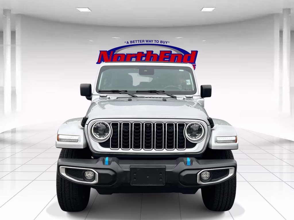 2024 Silver Zynith Clearcoat Jeep Wrangler Sahara 4xe 4X4 SUV