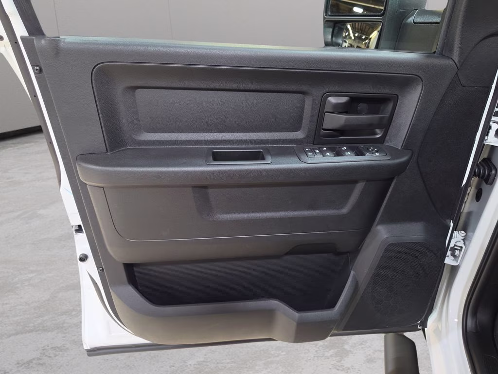 2026 Bright White Clearcoat Ram 2500 Tradesman 4X4 Truck