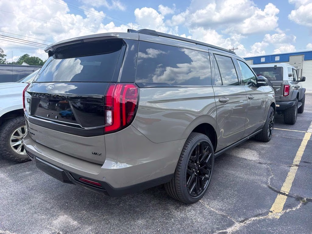 2027 Marsh Gray Ford Expedition Max Platinum 4X4 SUV