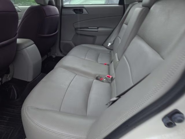 2011 Satin White Pearl Subaru Forester 2.5X AWD SUV