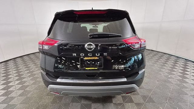 2021 Super Black Nissan Rogue SV AWD SUV