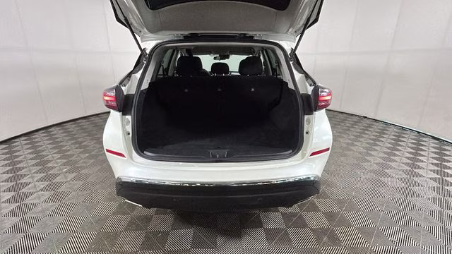 2021 Pearl White Tricoat Nissan Murano S FWD SUV