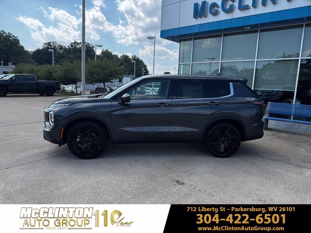 2026 Graphite Gray Mitsubishi Outlander LE AWD SUV