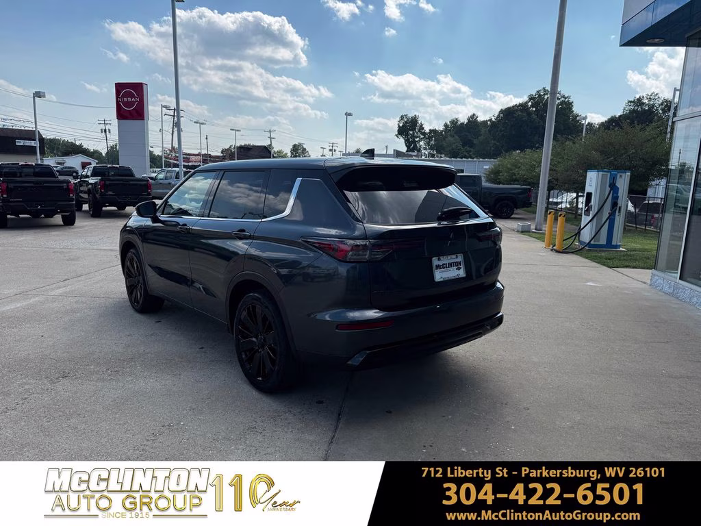 2026 Graphite Gray Mitsubishi Outlander LE AWD SUV