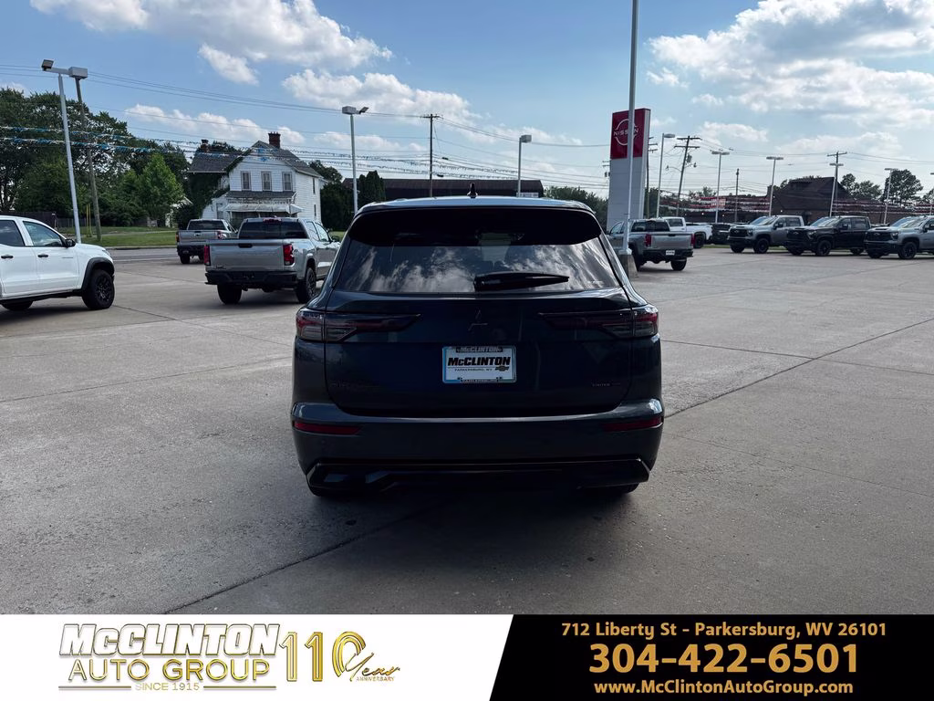2026 Graphite Gray Mitsubishi Outlander LE AWD SUV