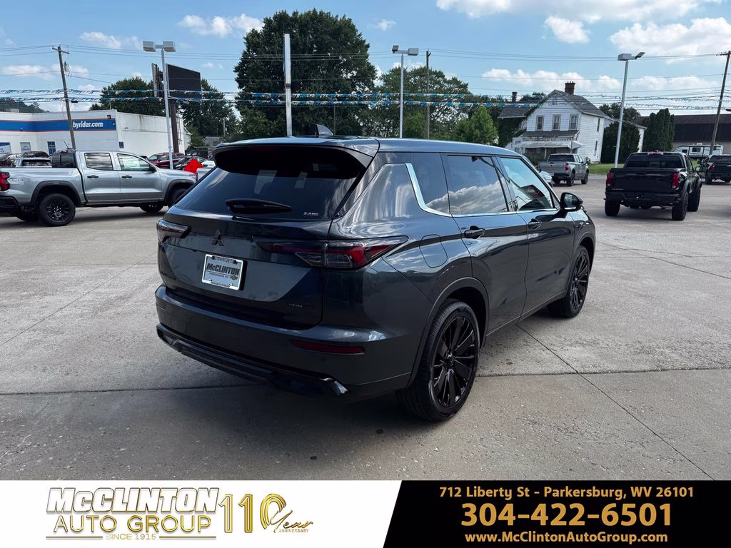 2026 Graphite Gray Mitsubishi Outlander LE AWD SUV