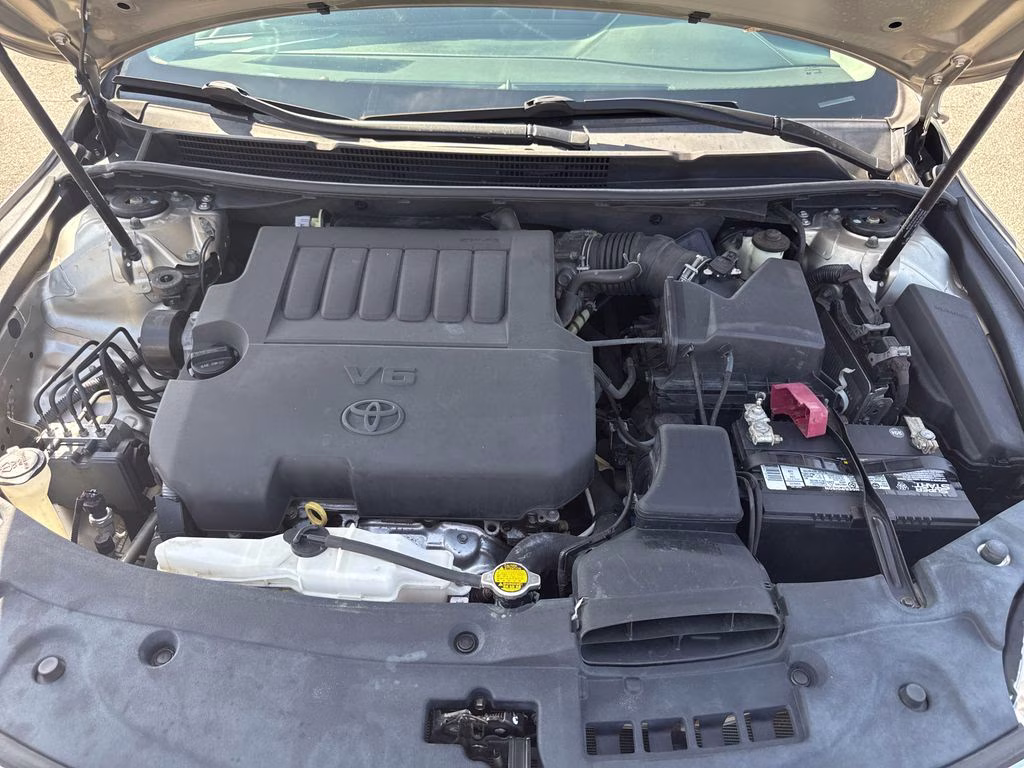 2014 Creme Brulee Mica Toyota Avalon XLE Premium FWD Sedan