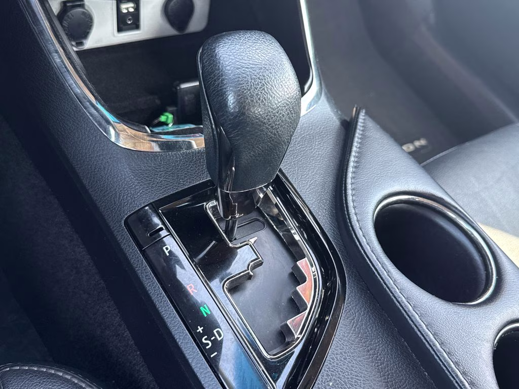2014 Creme Brulee Mica Toyota Avalon XLE Premium FWD Sedan