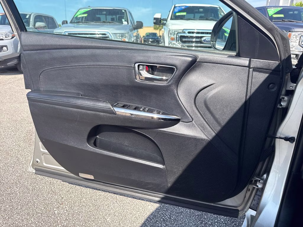 2014 Creme Brulee Mica Toyota Avalon XLE Premium FWD Sedan