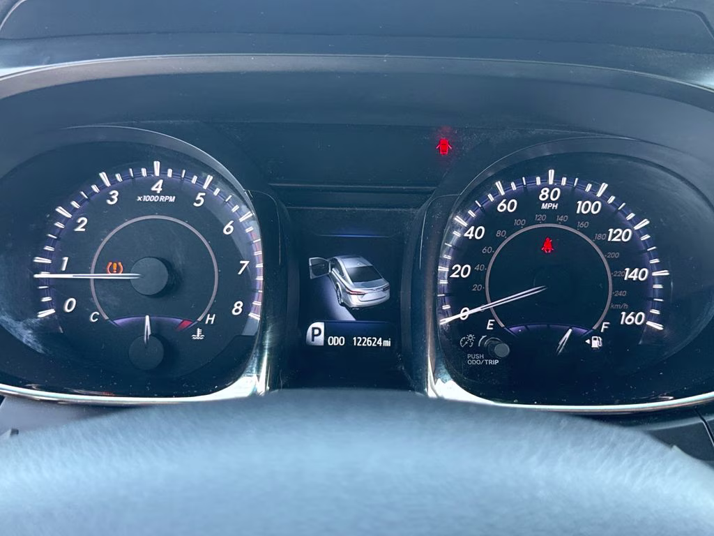 2014 Creme Brulee Mica Toyota Avalon XLE Premium FWD Sedan