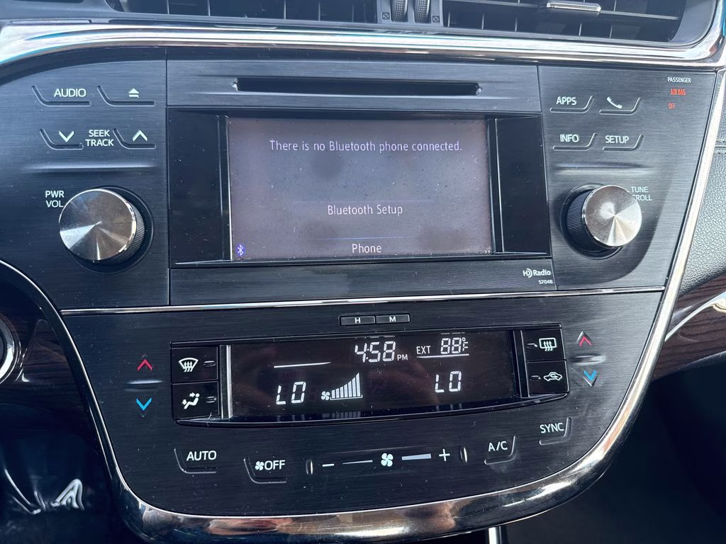 2014 Creme Brulee Mica Toyota Avalon XLE Premium FWD Sedan