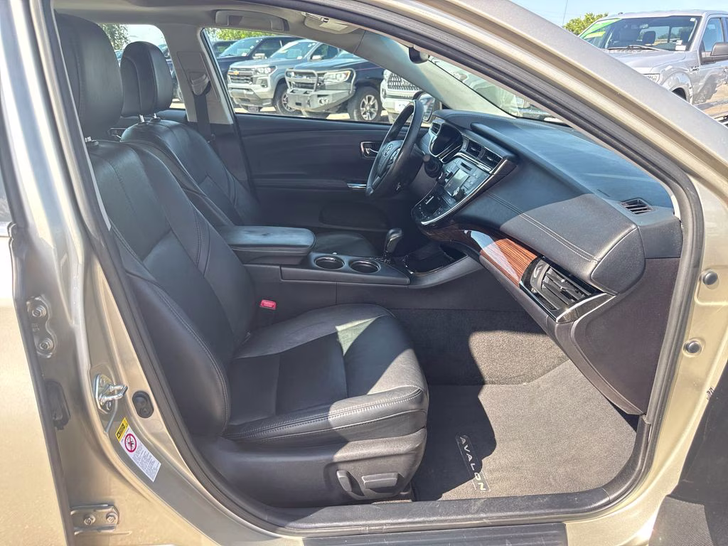2014 Creme Brulee Mica Toyota Avalon XLE Premium FWD Sedan