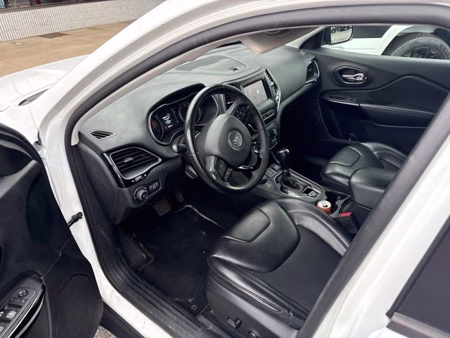 2021 Bright White Clearcoat Jeep Cherokee Altitude 4X4 SUV