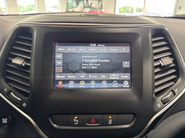 2021 Bright White Clearcoat Jeep Cherokee Altitude 4X4 SUV