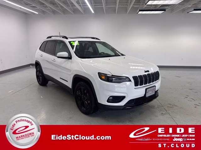 2021 Bright White Clearcoat Jeep Cherokee Altitude 4X4 SUV
