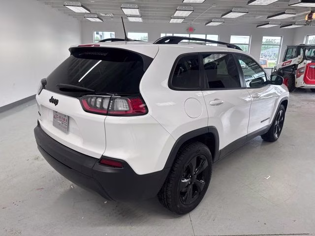 2021 Bright White Clearcoat Jeep Cherokee Altitude 4X4 SUV