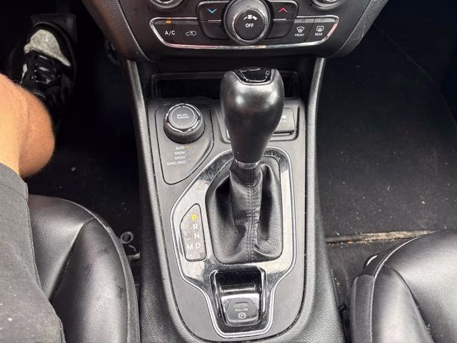 2021 Bright White Clearcoat Jeep Cherokee Altitude 4X4 SUV