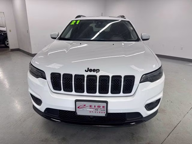 2021 Bright White Clearcoat Jeep Cherokee Altitude 4X4 SUV