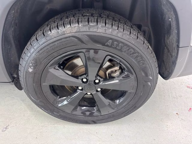 2021 Bright White Clearcoat Jeep Cherokee Altitude 4X4 SUV