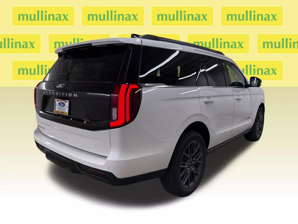 2027 STAR WHITE TRI-COAT Ford Expedition Platinum 4X4 SUV