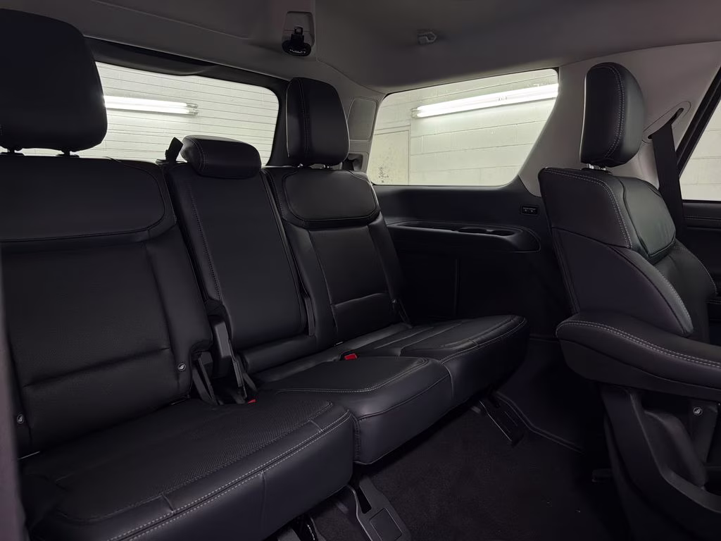 2027 STAR WHITE TRI-COAT Ford Expedition Platinum 4X4 SUV