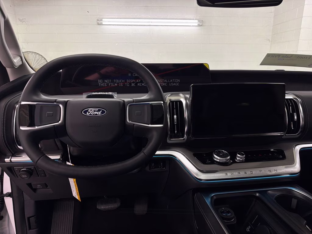 2027 STAR WHITE TRI-COAT Ford Expedition Platinum 4X4 SUV