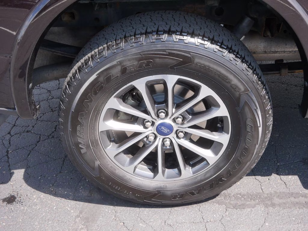 2020 Red Ford F-150 XLT 4X4 Truck