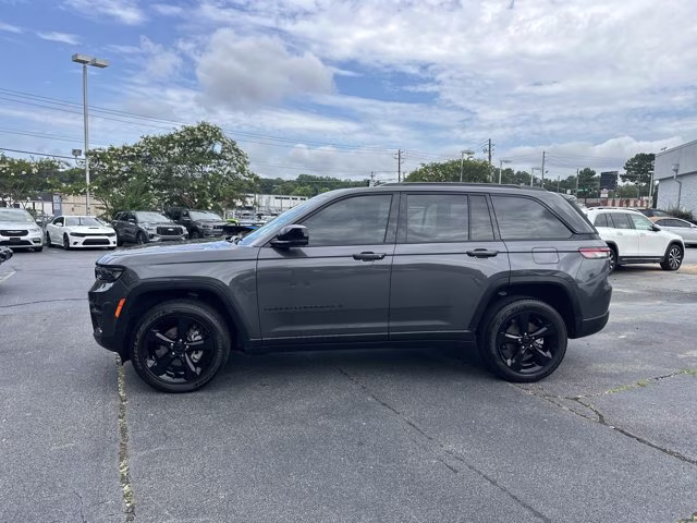 2024 Baltic Gray Metallic Clearcoat Jeep Grand Cherokee Altitude X 4X4 SUV