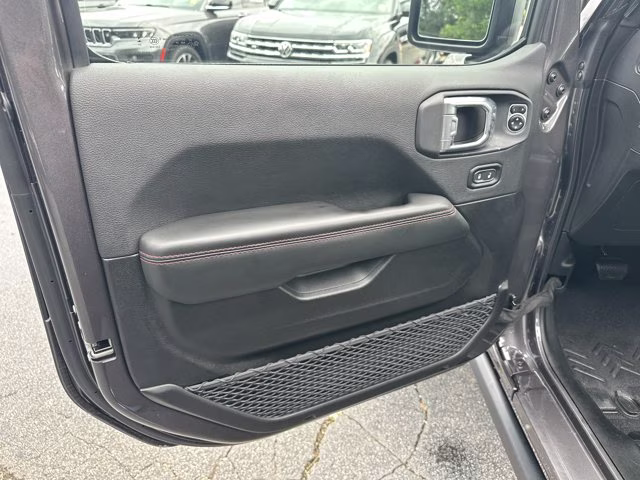 2025 Granite Crystal Metallic Clearcoat Jeep Wrangler Rubicon X 4X4 Convertible