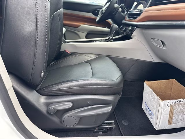 2023 Bright White Clearcoat Jeep Compass Limited 4X4 SUV