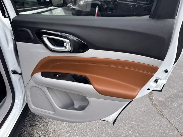 2023 Bright White Clearcoat Jeep Compass Limited 4X4 SUV