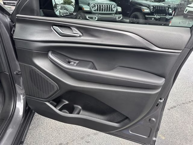 2024 Baltic Gray Metallic Clearcoat Jeep Grand Cherokee Altitude X 4X4 SUV
