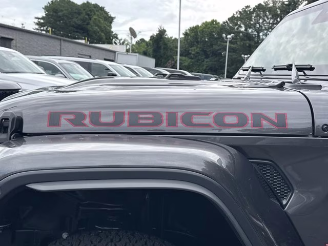 2025 Granite Crystal Metallic Clearcoat Jeep Wrangler Rubicon X 4X4 Convertible