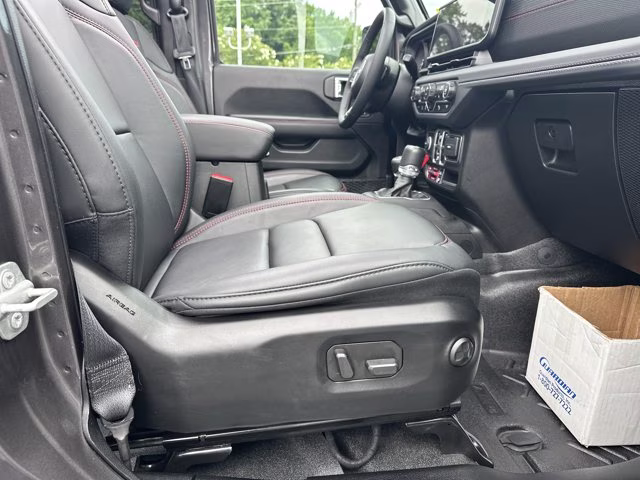 2025 Granite Crystal Metallic Clearcoat Jeep Wrangler Rubicon X 4X4 Convertible