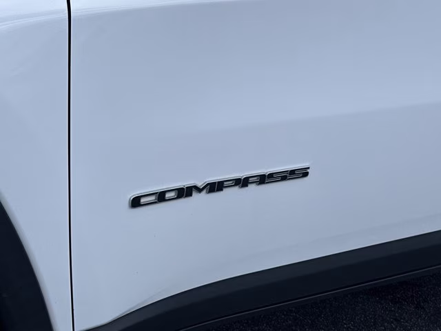 2023 Bright White Clearcoat Jeep Compass Limited 4X4 SUV