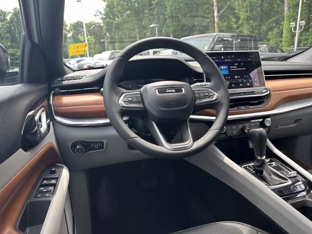 2023 Bright White Clearcoat Jeep Compass Limited 4X4 SUV