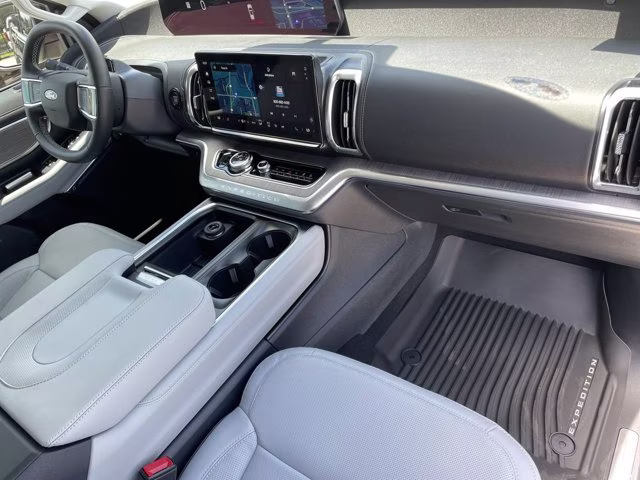 2026 Agate Black Metallic Ford Expedition Platinum 4X4 SUV