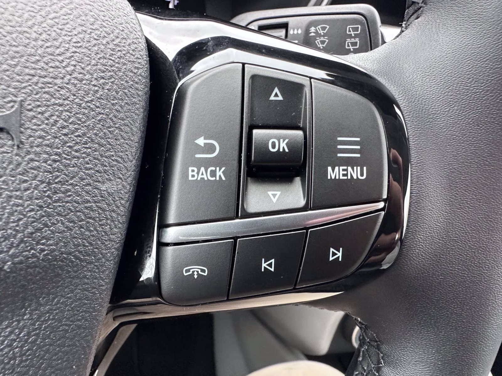 2024 Oxford White Ford Escape Active AWD AWD SUV