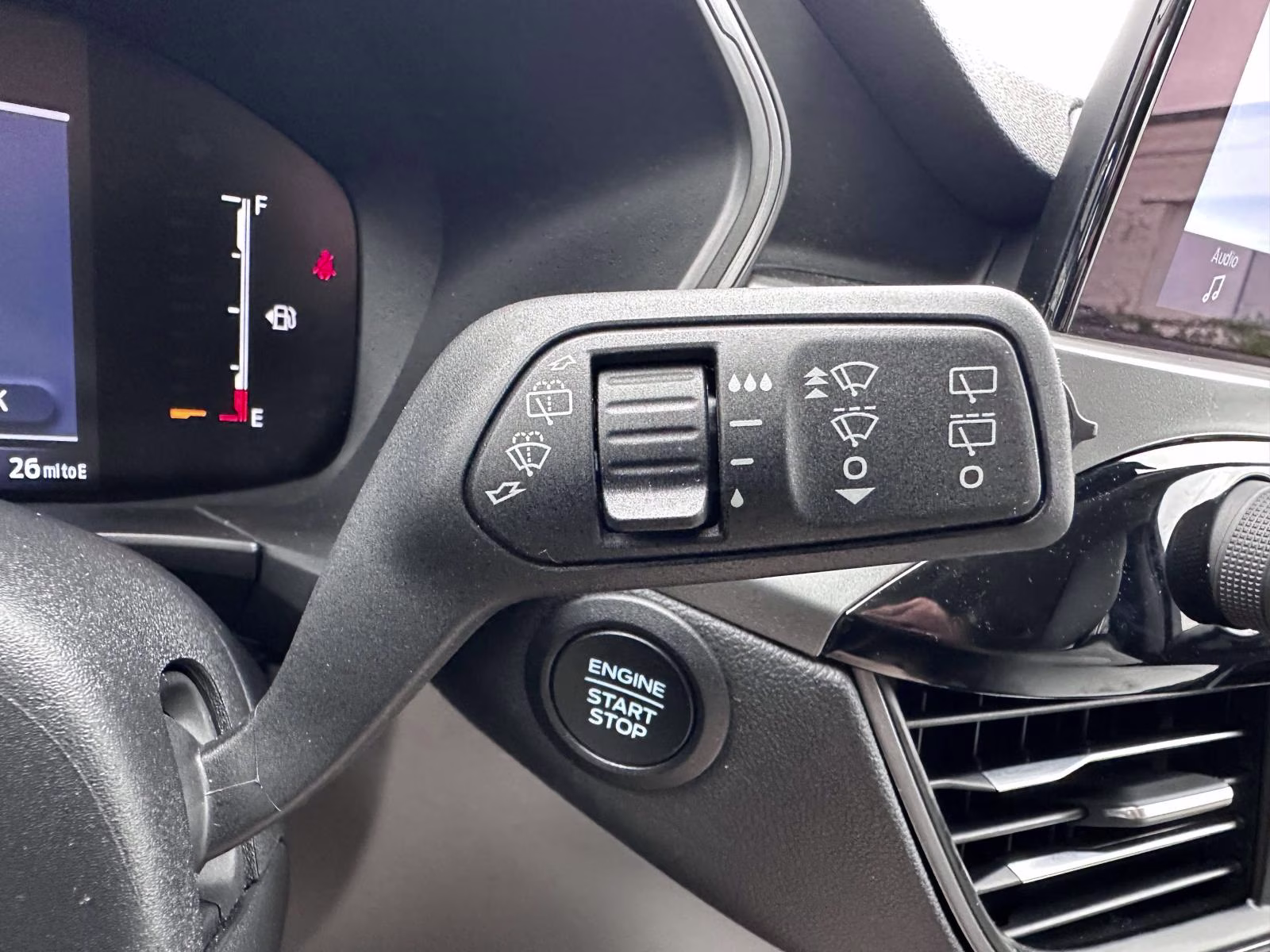 2024 Oxford White Ford Escape Active AWD AWD SUV
