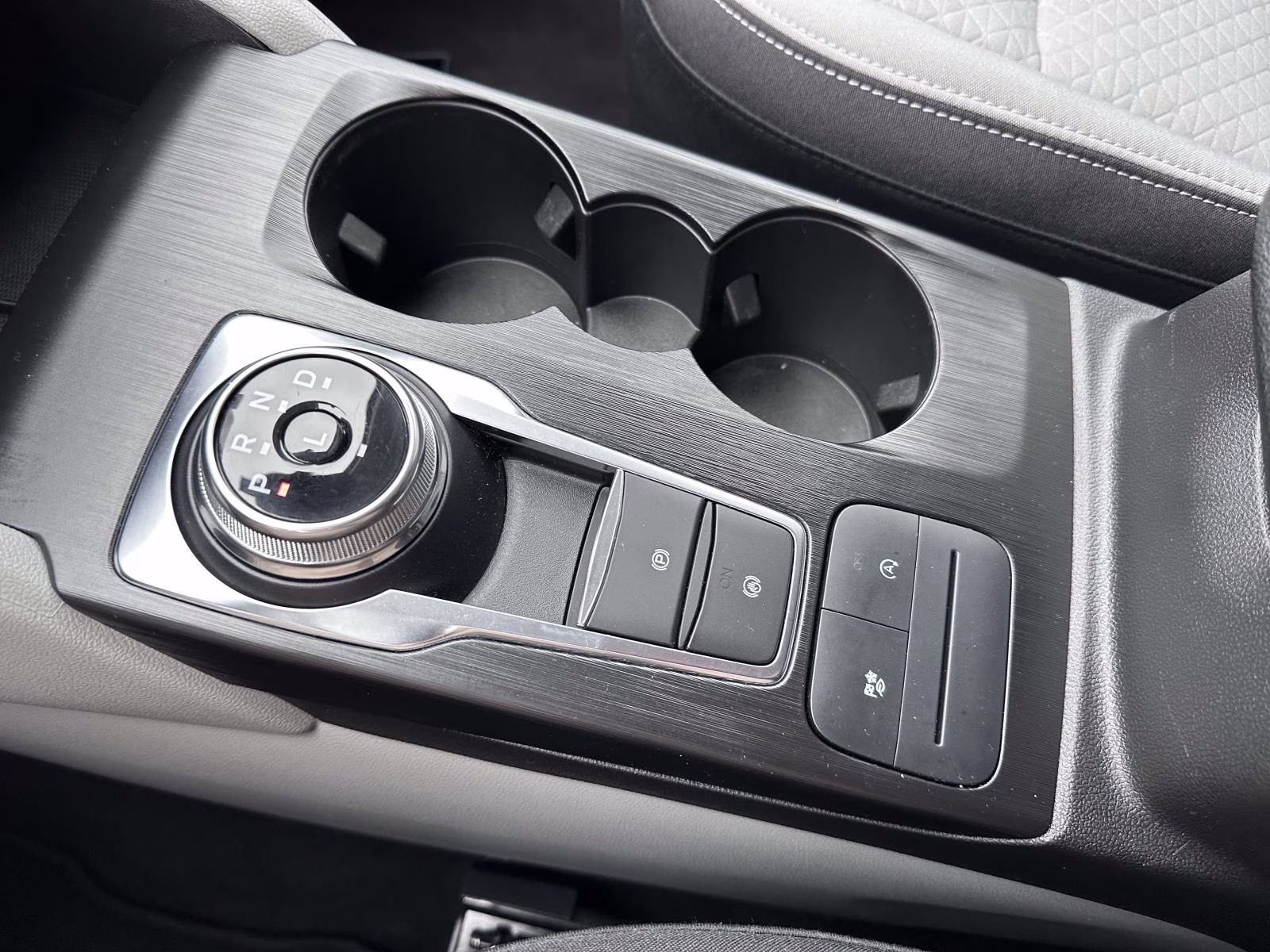 2024 Oxford White Ford Escape Active AWD AWD SUV