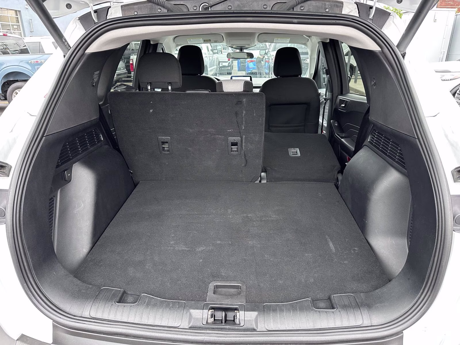 2024 Oxford White Ford Escape Active AWD AWD SUV